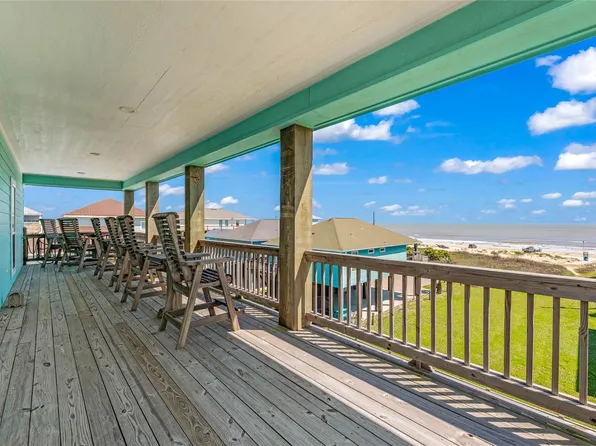 1978 Avenue I, Crystal Beach, TX 77650