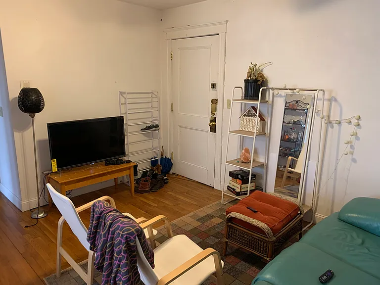 27 Egremont Rd #1 — Photo 5