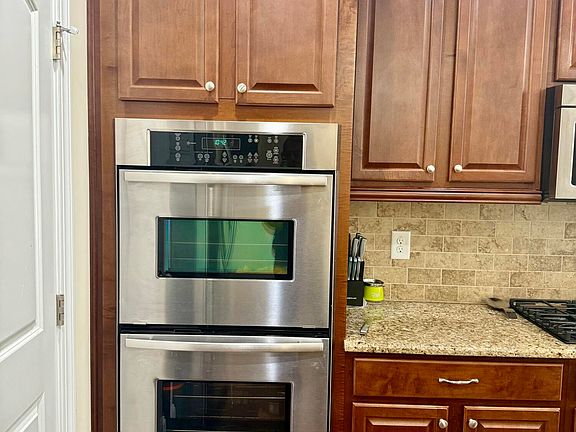 4th image of 5305 Moneta Ln