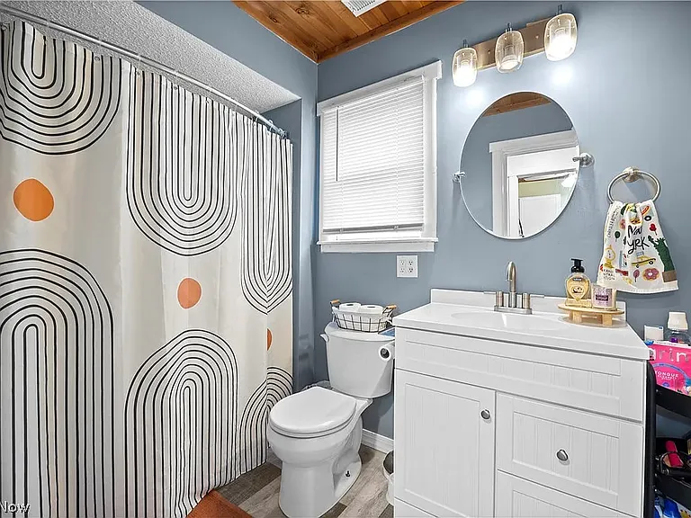 4556 Hawthorne Ave — Photo 13