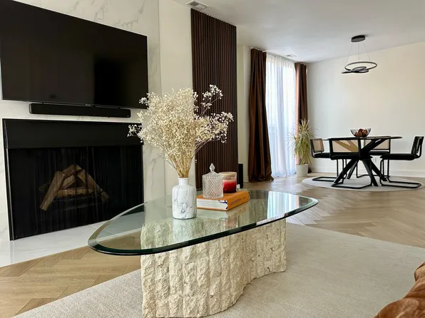 5800 Oakwood Dr Unit 4M, Lisle, IL 60532