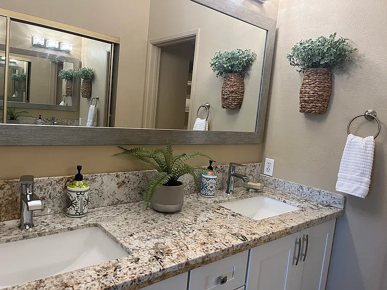 8870 Villa La Jolla Dr #305 — Photo 13