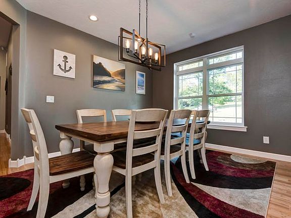 Formal Dining