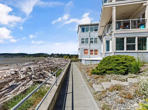651 SE Bayshore Drive #E101, Oak Harbor, WA 98277