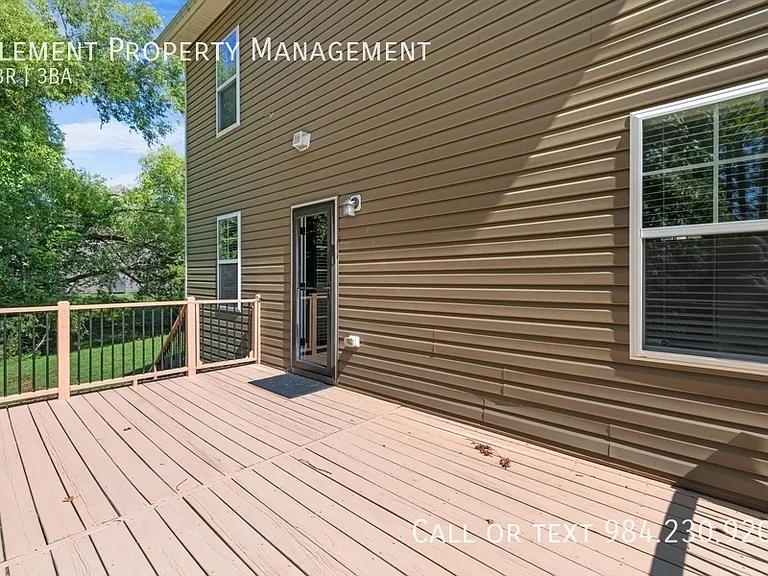 240 Quailwood Dr — Photo 32