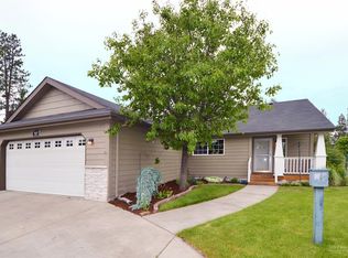 208 N Wheeler Loop, Sisters, OR 97759