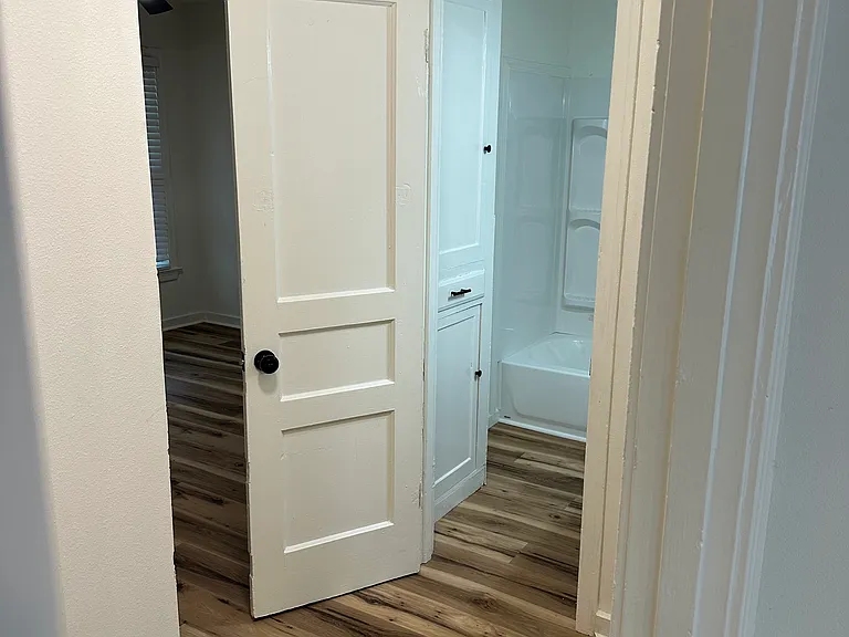 6535 Lockheed Ave — Photo 4