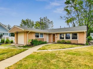 8654 Riverside Ave, Brookfield, IL 60513