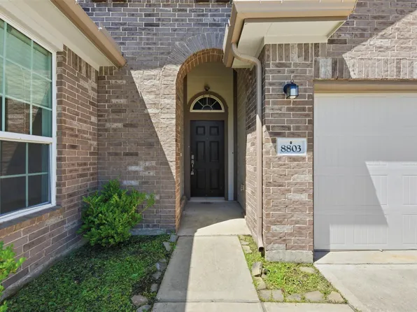 8803 Willet St, Baytown, TX 77521