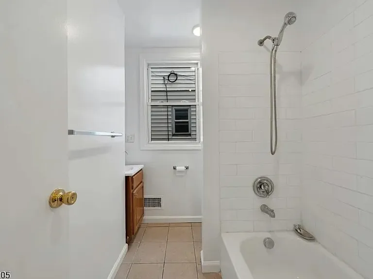 158 N 18th St — Photo 3