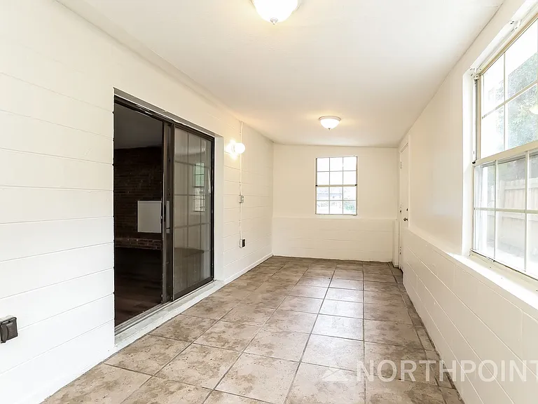 6139 Deepwood Dr E — Photo 11
