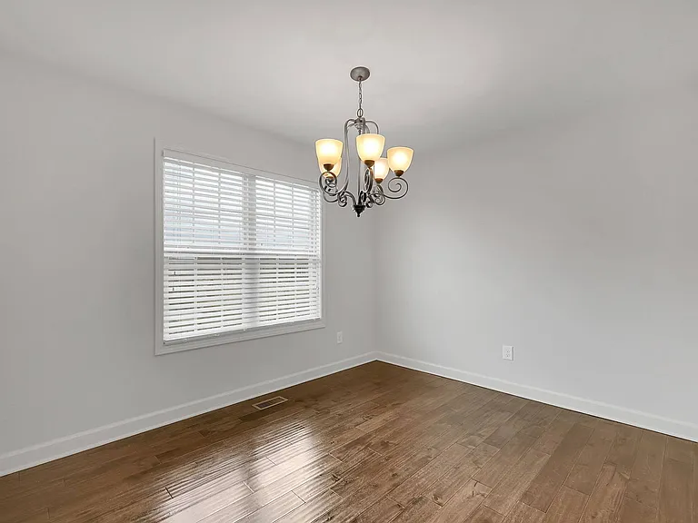 402 Lucy Cir — Photo 22