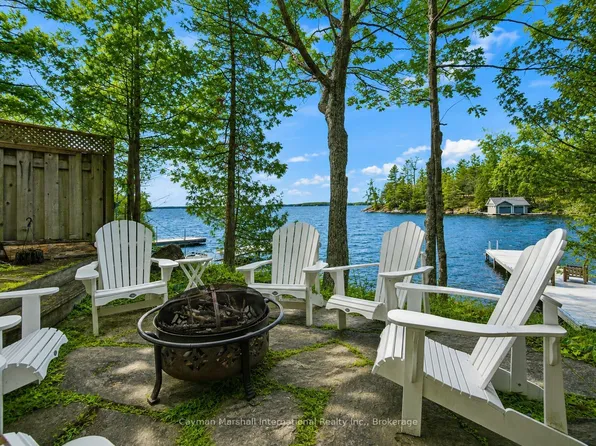 1020 Ennis Bay Rd S, Bracebridge, ON P1L 1X2
