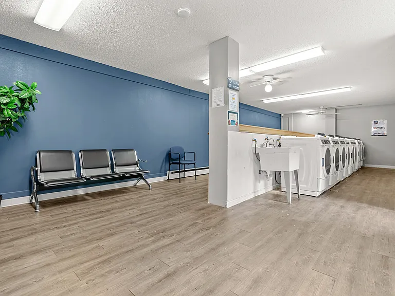 Country Meadows Apartments — Photo 26