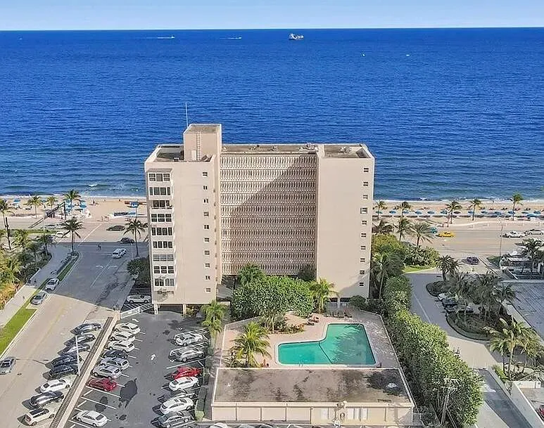 1 bed, 1.0 bath, 811 sqft, $2,500 — Photo 1