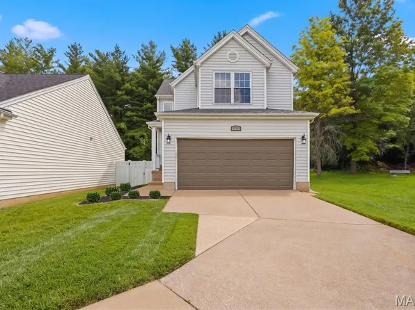 2703 Liberty Landing Ct, Florissant, MO 63033