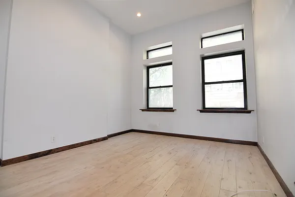 Rented by Bohemia Realty Group | media 7