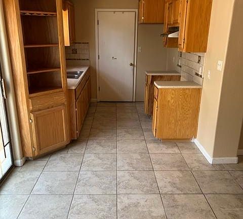 5th image of 404 Habanero Dr
