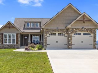 2725 Vista Meadows Ln, Sevierville, TN 37876