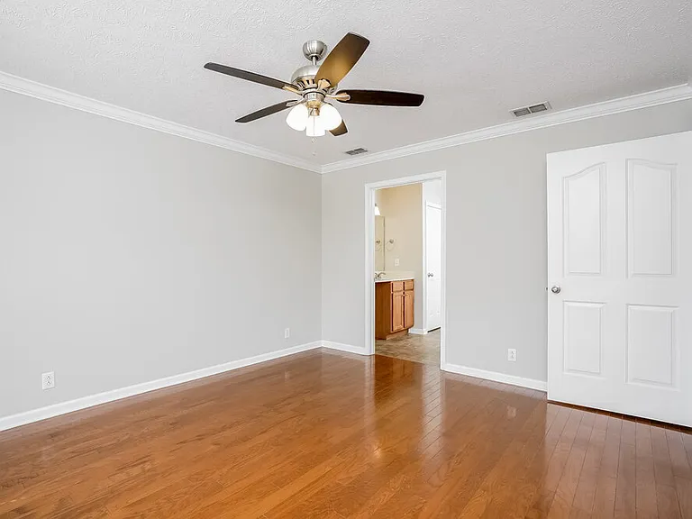 3327 Velvet Ct — Photo 9