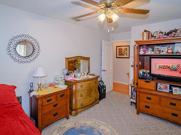 3rd image of 4910 Zion Dr