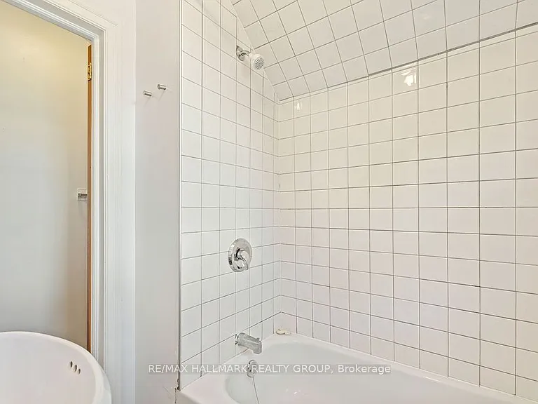 359 Dominion Ave #2 — Photo 25