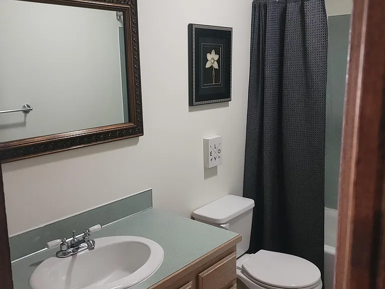 2nd bathroom