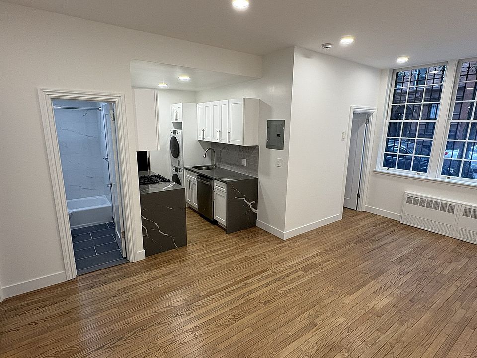 1st image of 320 E 92nd St APT 1FW