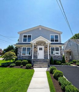84 Miller Ave, Elmwood Park, NJ, 07407