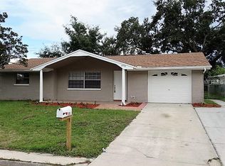 7906 Foxwood Dr, New Port Richey, FL 34653