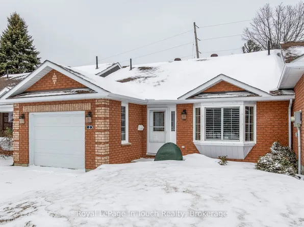 90 Burke St #2, Penetanguishene, ON L9M 2H2