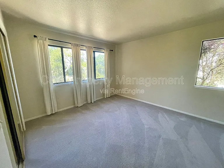 1339 David Ave — Photo 24