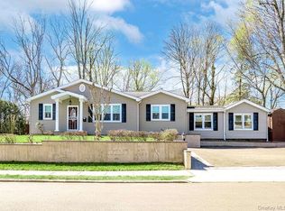 1 Roosevelt Street, Glen Cove, NY