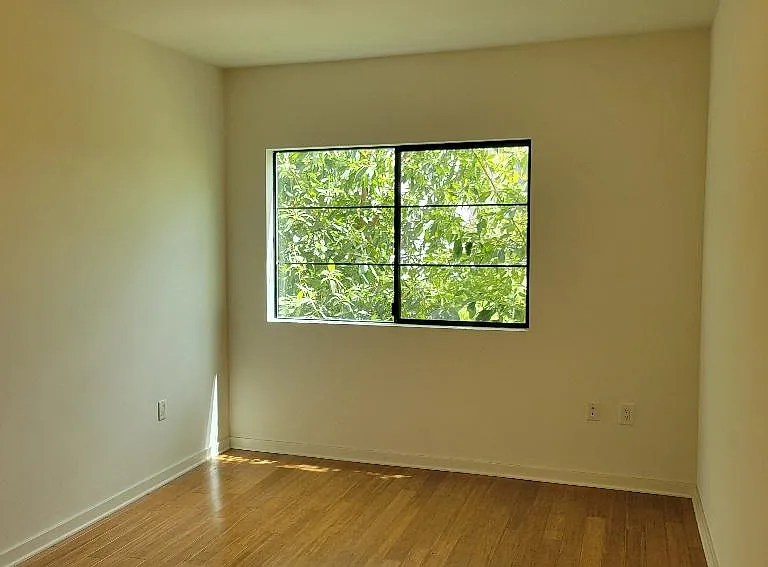 5420 Harold Way #306 — Photo 16