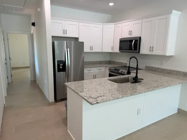 198 Bell Cir #A, Huntsville, AL 35811