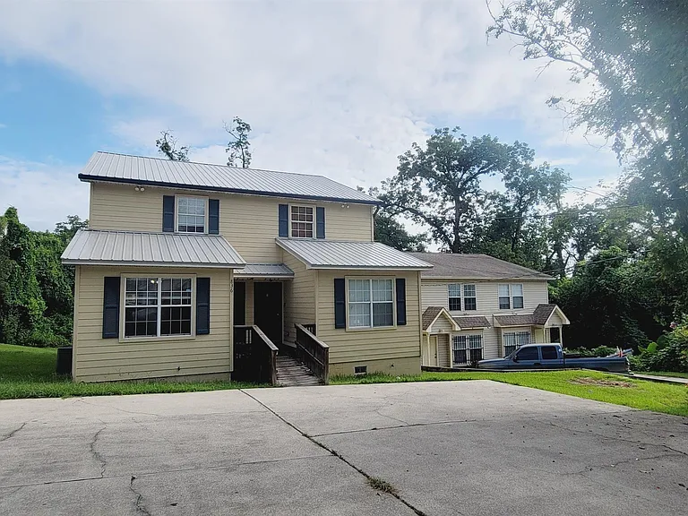 836 W Georgia St #B — Photo 1