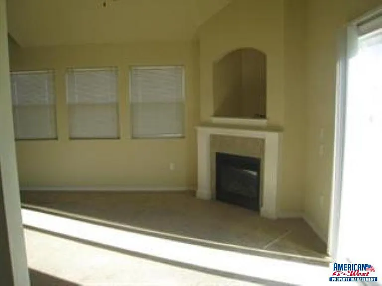 4901 Maid Jessica St #NO — Photo 3