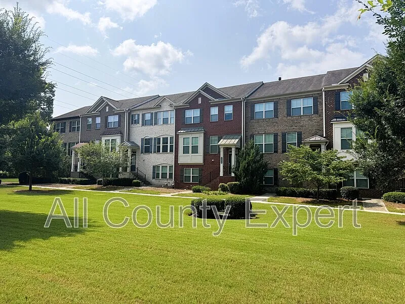 3 bed, 3.5 bath, 1917 sqft, $2,850 — Photo 2