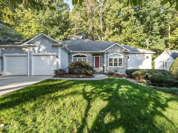 109 Crickentree Dr, Cary, NC 27518