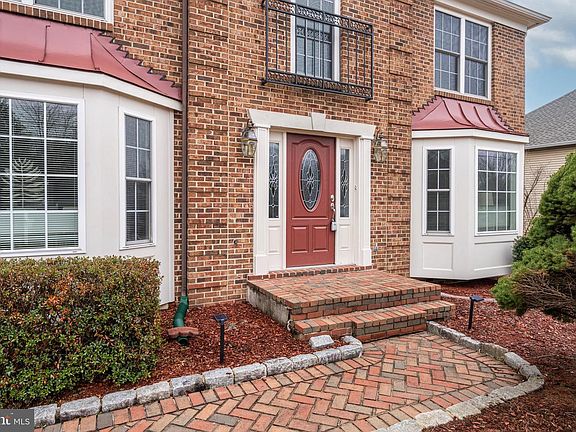 2nd image of 2067 Woodford Rd