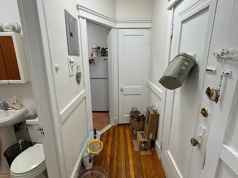 109 Strathmore Rd #18 — Photo 9