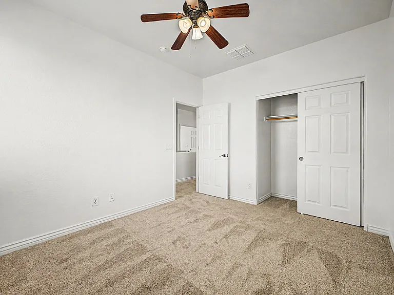 16124 N 180th Ln — Photo 30