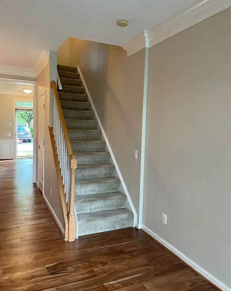 1813 Kenwood Ave — Photo 7