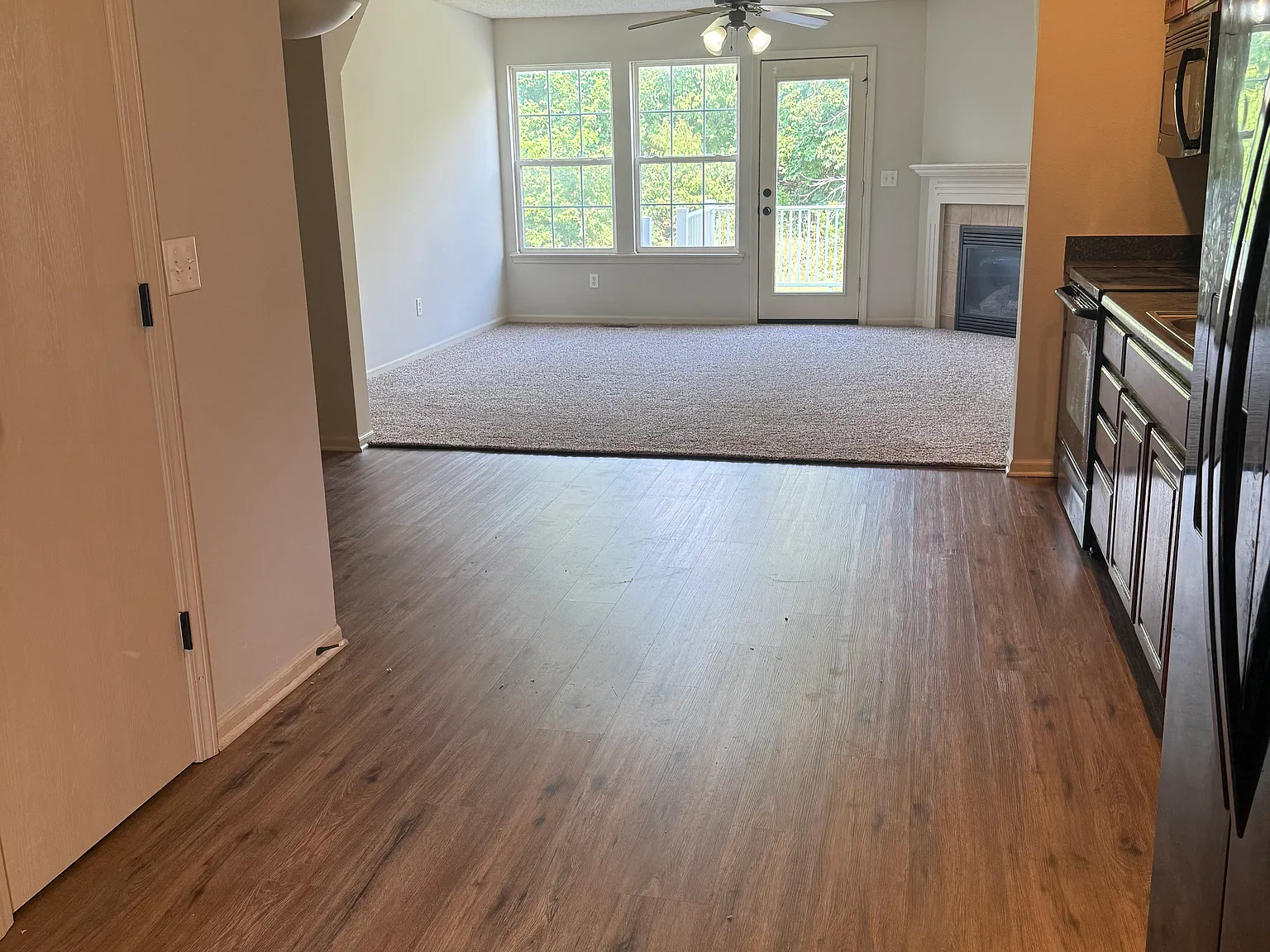 2 bed, 2.5 bath, 1451 sqft, $1,795 — Photo 2