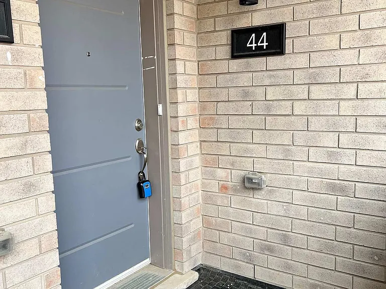 205 W Oak Trl #44 — Photo 12