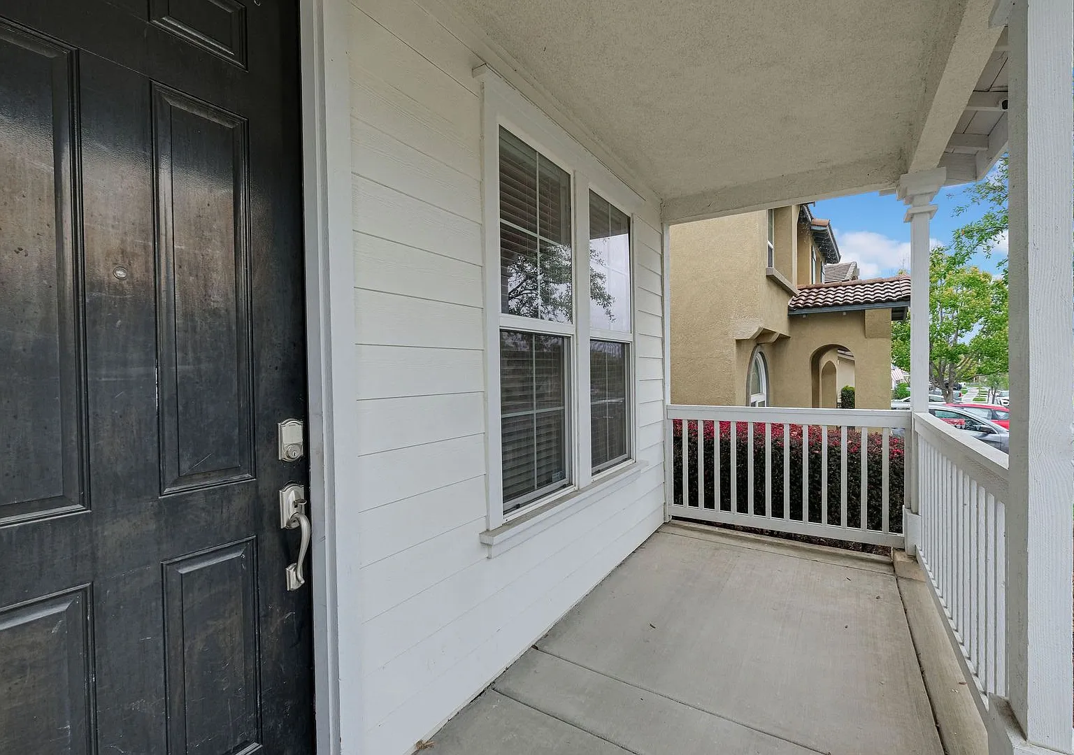 Spacious 2-Story 3-Bedroom Home in Chapman Heights' Aberdeen HOA! — Photo 4