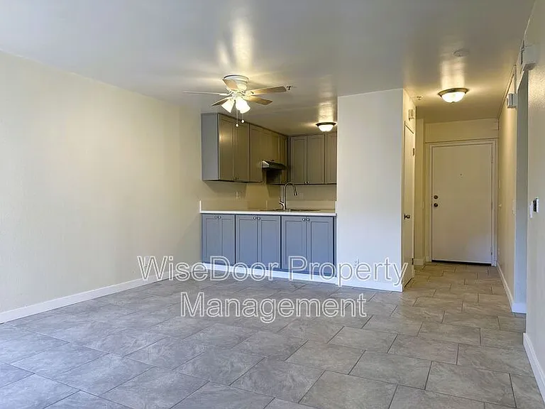 450 E 4th St #311 — Photo 8
