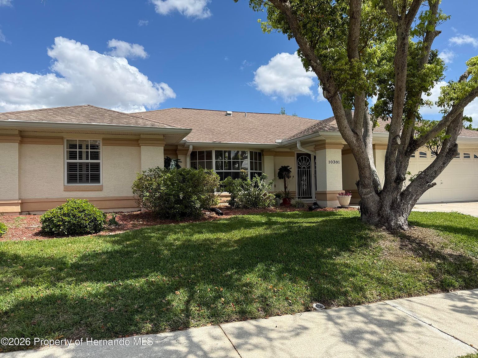 10381 Sandtrap Dr