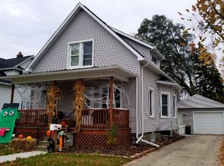 1808 Prairie St, Essexville, MI