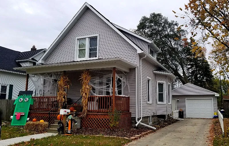 1808 Prairie St photo 1